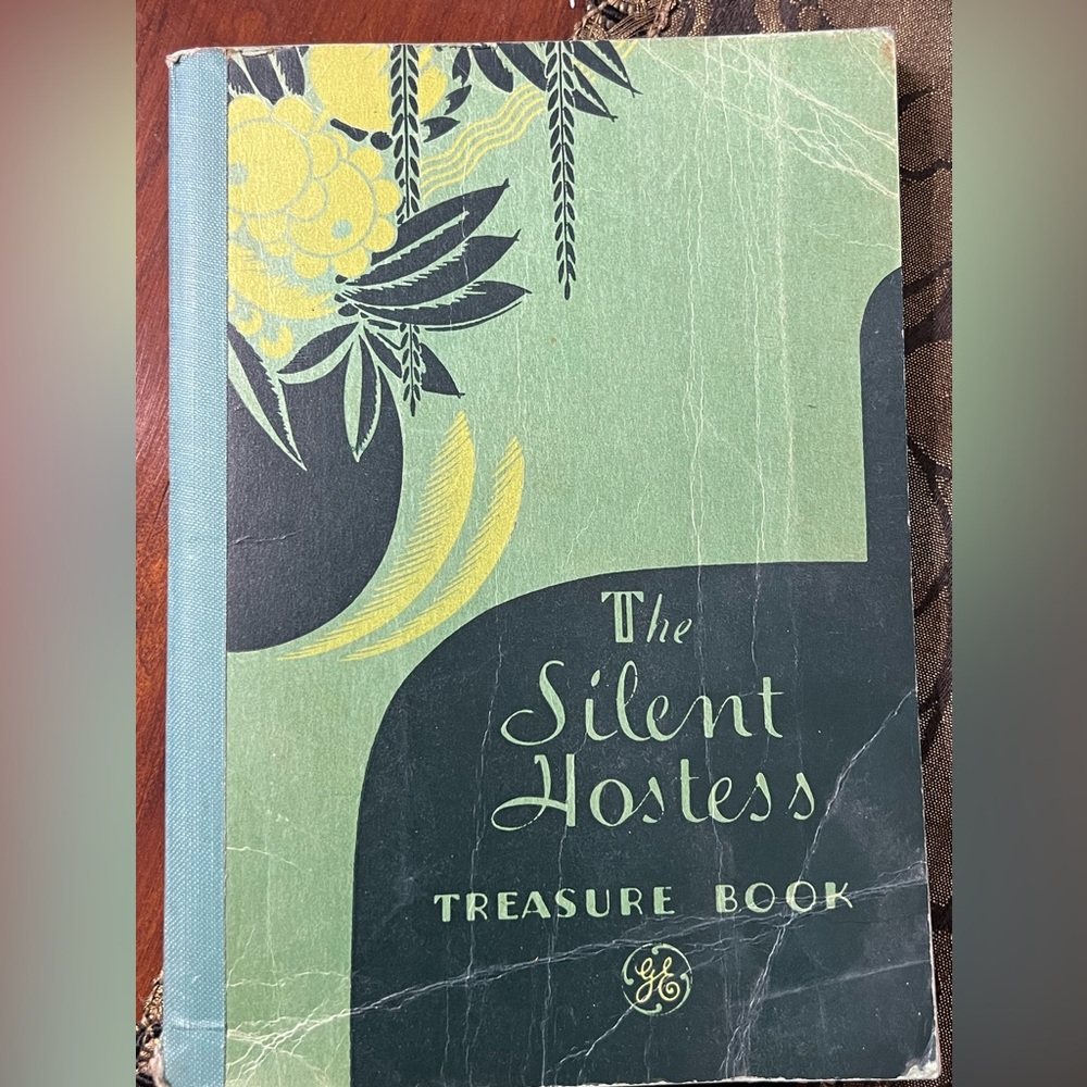 1932 The Silent Hostess Treasure Book published by General Electric, 5th Edition - Picture 1 of 16